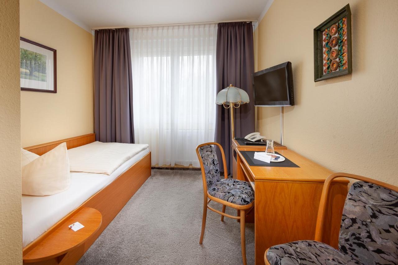 Hotel Horizont GmbH Neubrandenburg Buitenkant foto